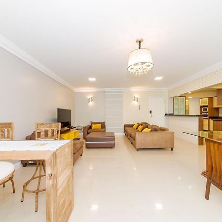 Apto Amplo 1Suite Mais 2Quartos - Quadra Mar 50M Da Praia - Somente Familiares Balneário Camboriú エクステリア 写真