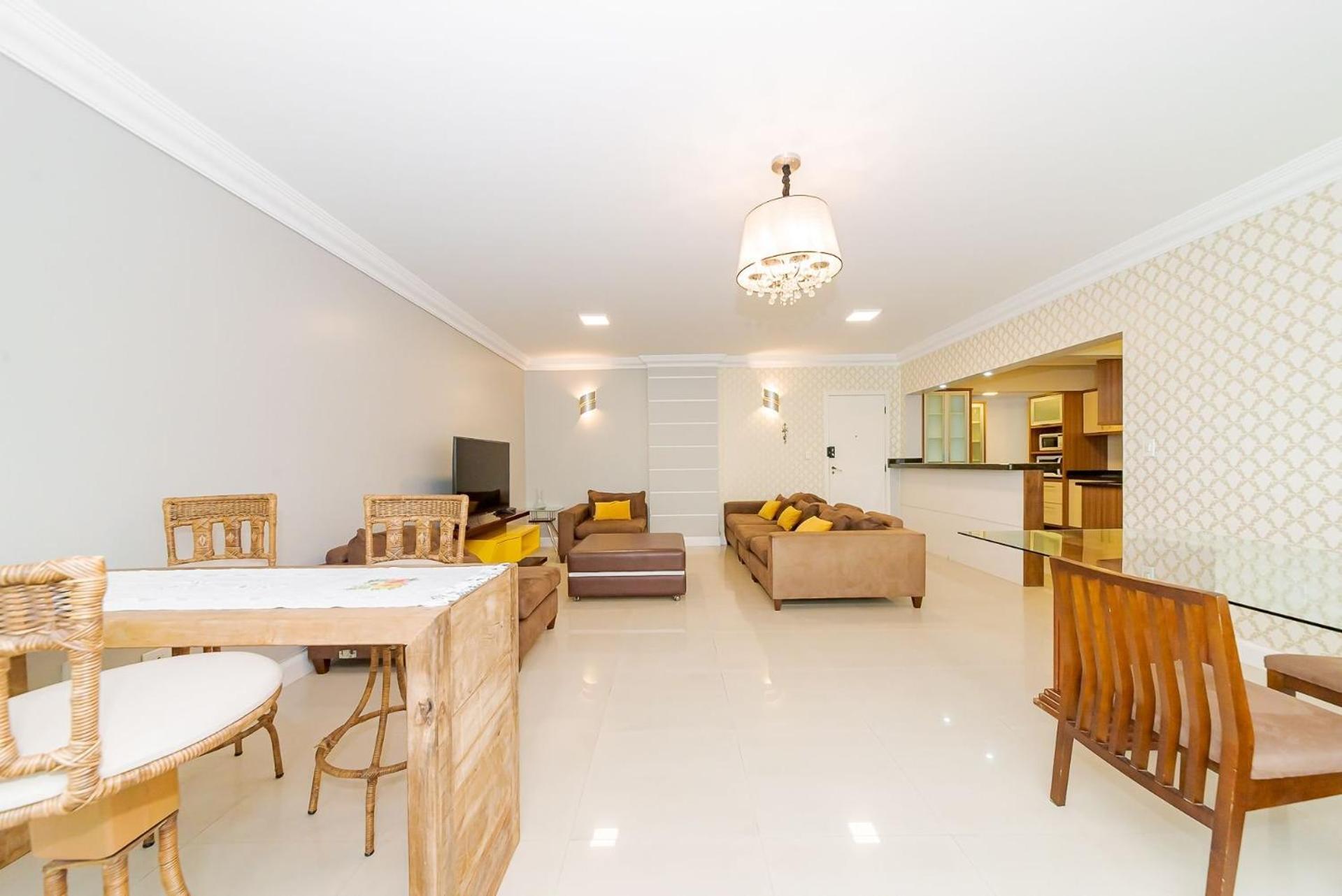 Apto Amplo 1Suite Mais 2Quartos - Quadra Mar 50M Da Praia - Somente Familiares Balneário Camboriú エクステリア 写真
