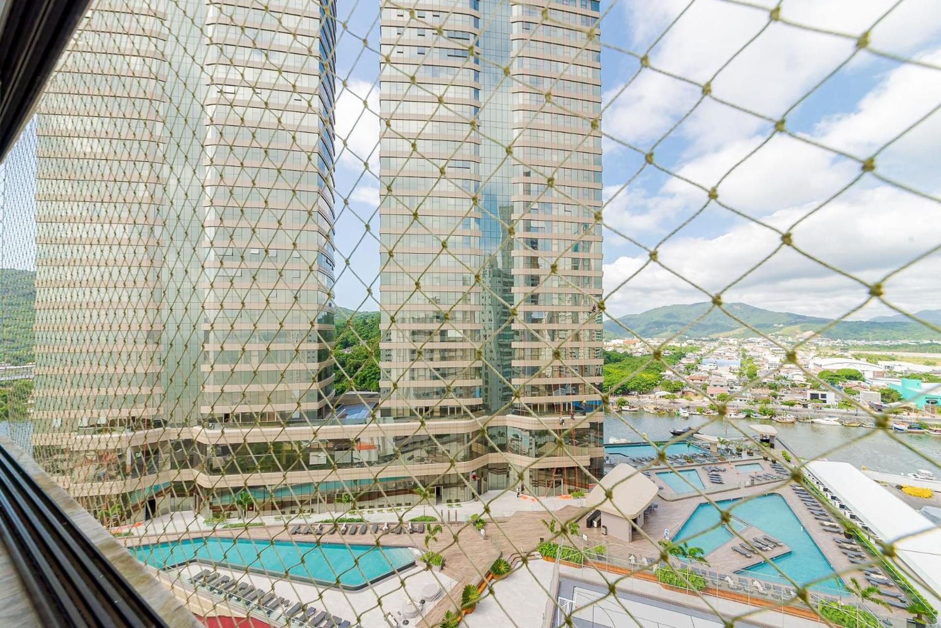 Apto Amplo 1Suite Mais 2Quartos - Quadra Mar 50M Da Praia - Somente Familiares Balneário Camboriú エクステリア 写真