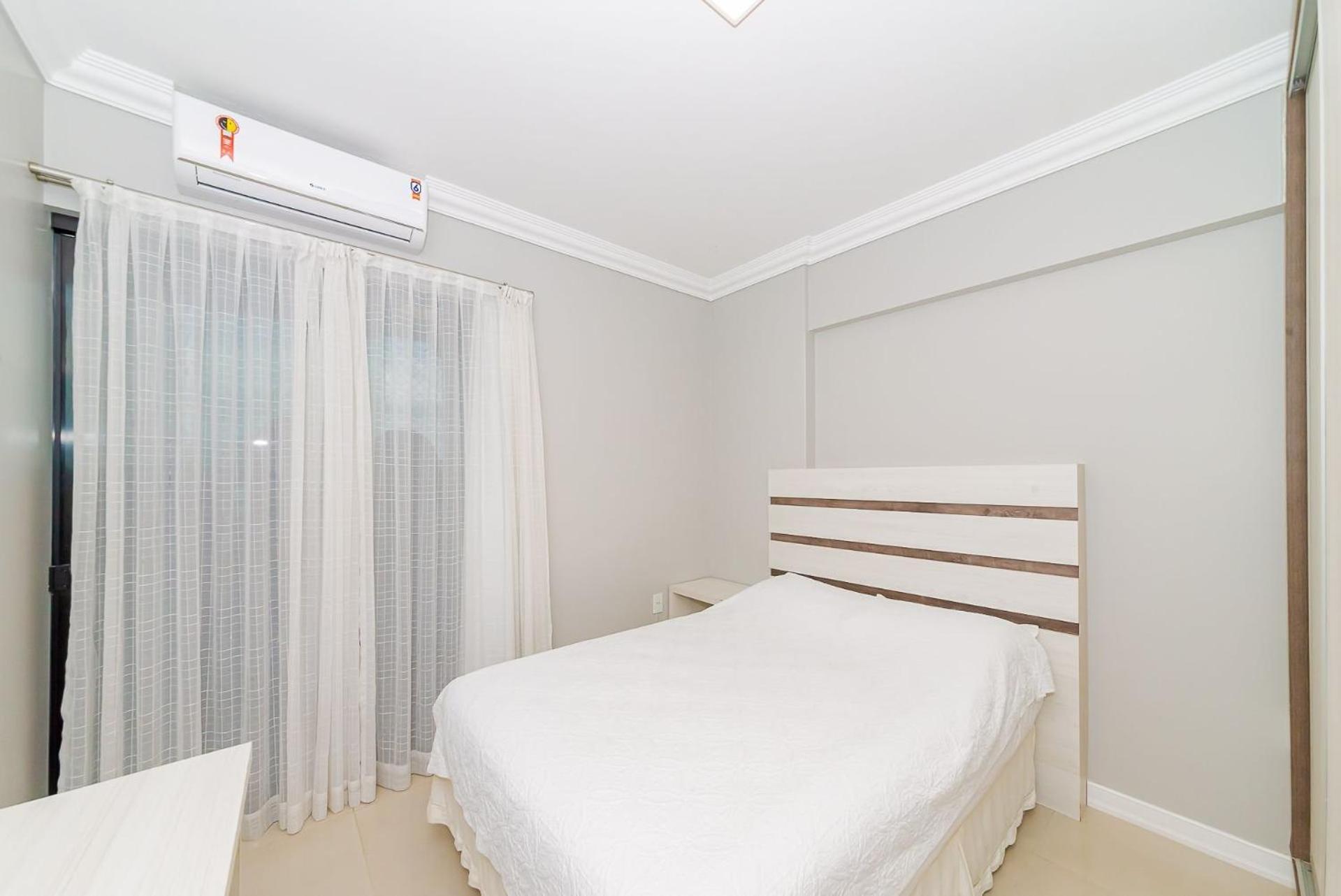 Apto Amplo 1Suite Mais 2Quartos - Quadra Mar 50M Da Praia - Somente Familiares Balneário Camboriú エクステリア 写真