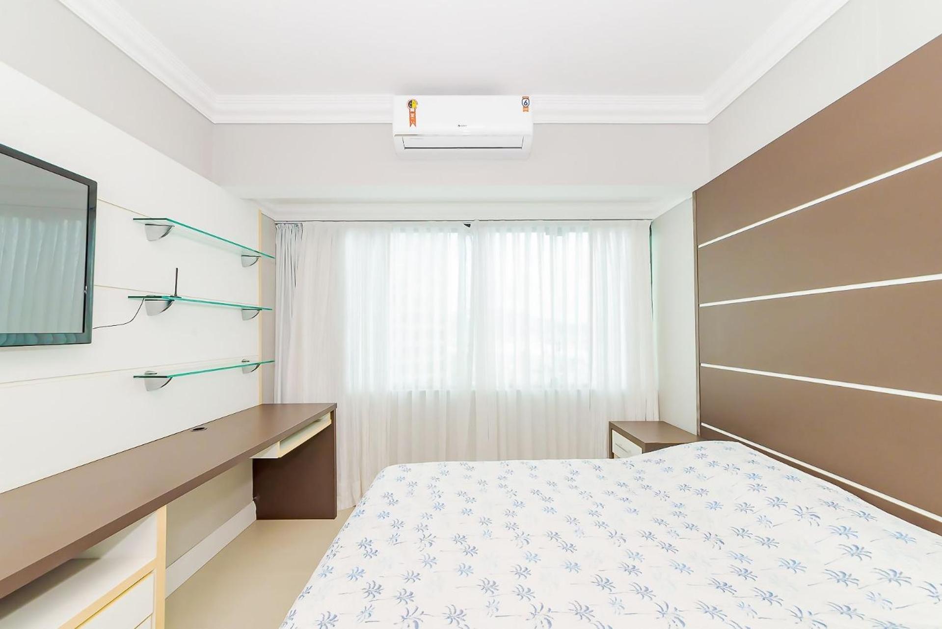 Apto Amplo 1Suite Mais 2Quartos - Quadra Mar 50M Da Praia - Somente Familiares Balneário Camboriú エクステリア 写真