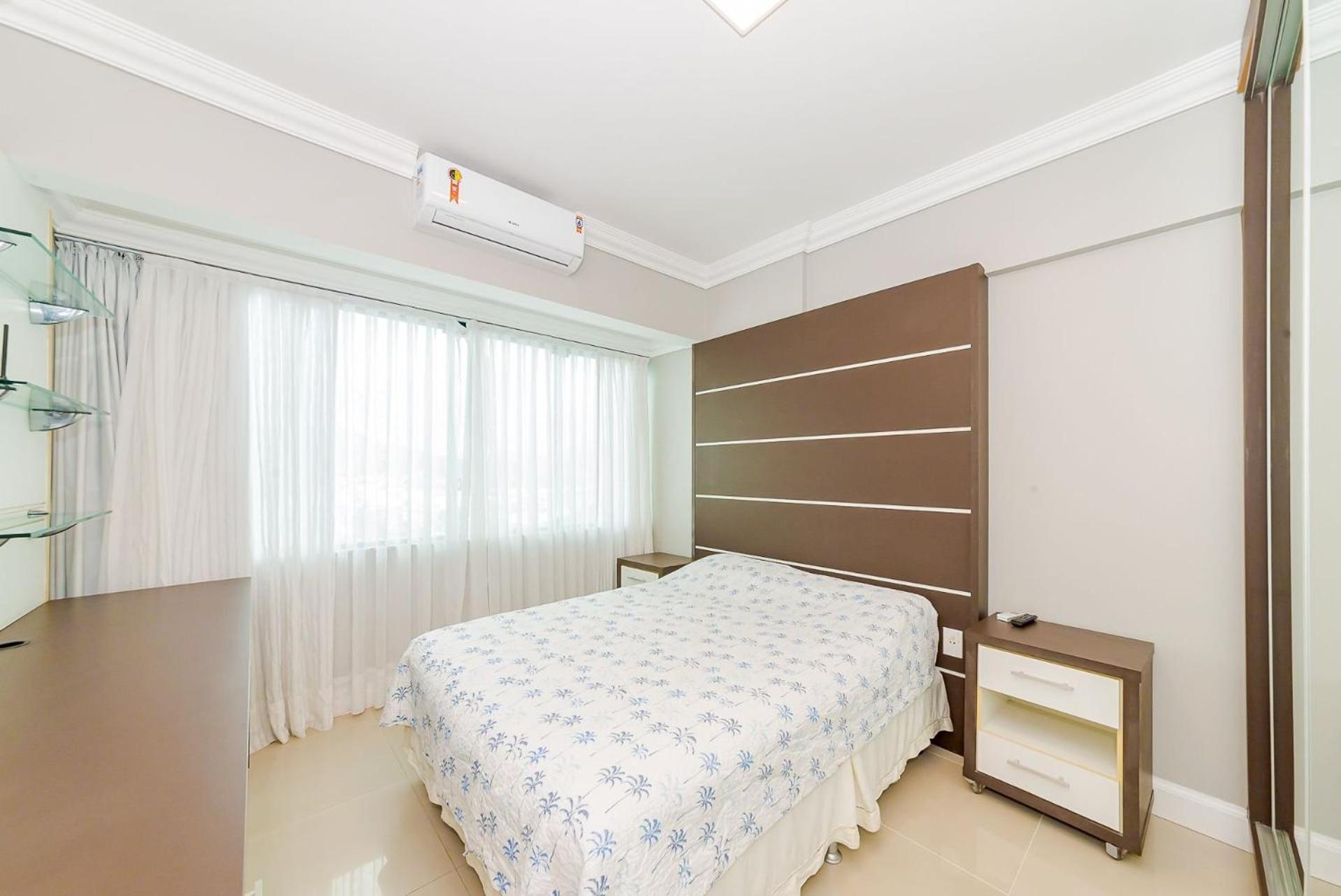 Apto Amplo 1Suite Mais 2Quartos - Quadra Mar 50M Da Praia - Somente Familiares Balneário Camboriú エクステリア 写真