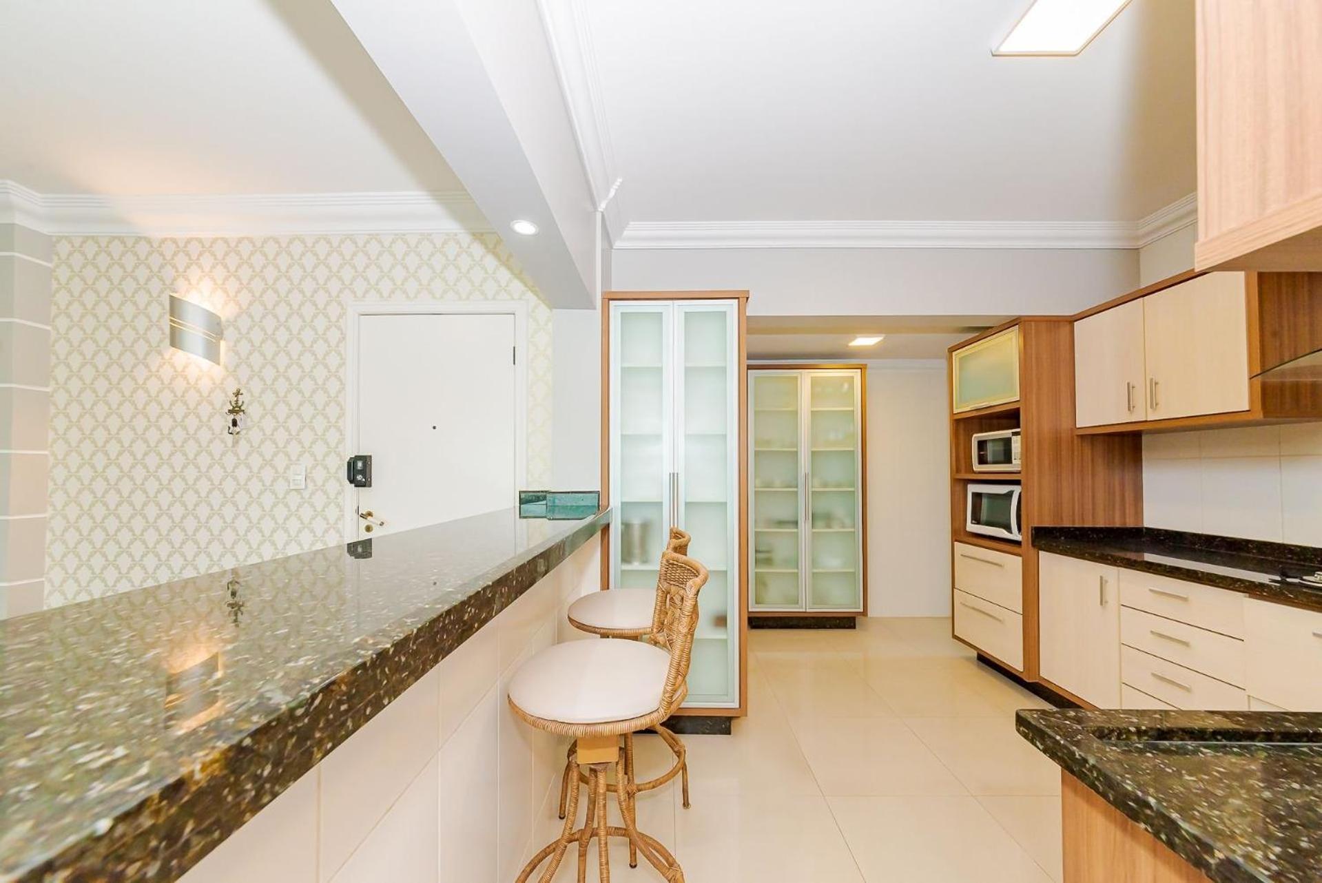 Apto Amplo 1Suite Mais 2Quartos - Quadra Mar 50M Da Praia - Somente Familiares Balneário Camboriú エクステリア 写真