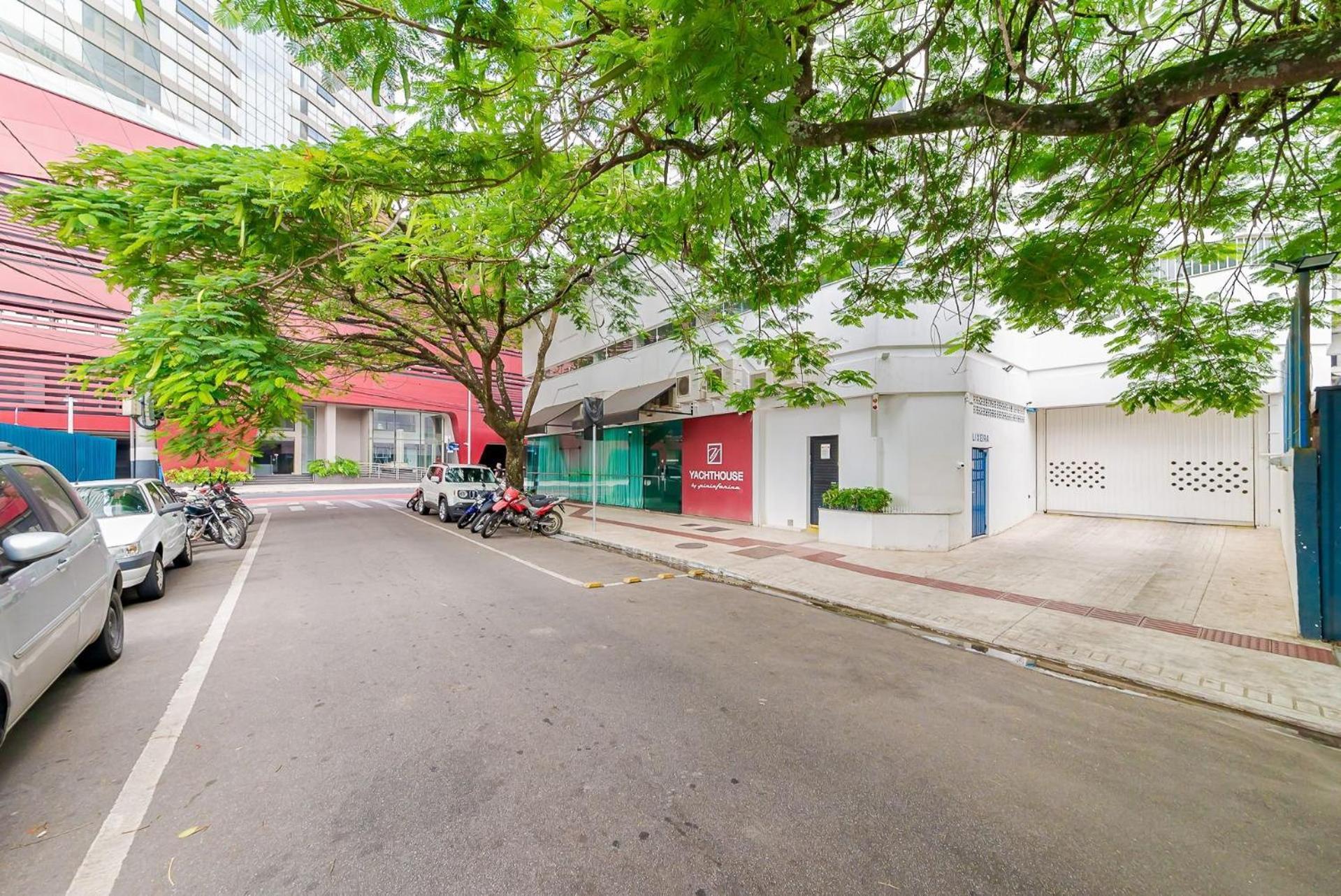 Apto Amplo 1Suite Mais 2Quartos - Quadra Mar 50M Da Praia - Somente Familiares Balneário Camboriú エクステリア 写真