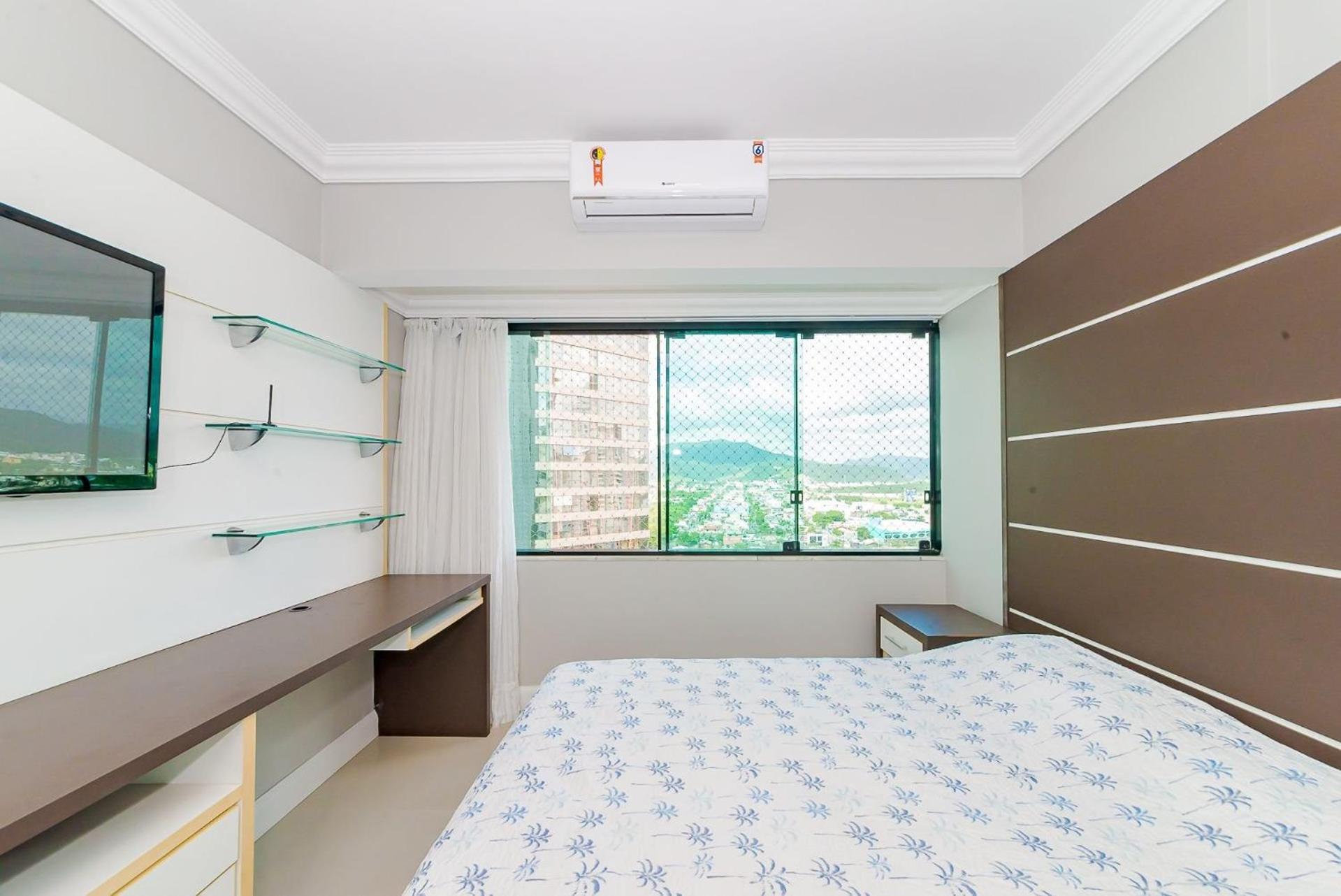 Apto Amplo 1Suite Mais 2Quartos - Quadra Mar 50M Da Praia - Somente Familiares Balneário Camboriú エクステリア 写真